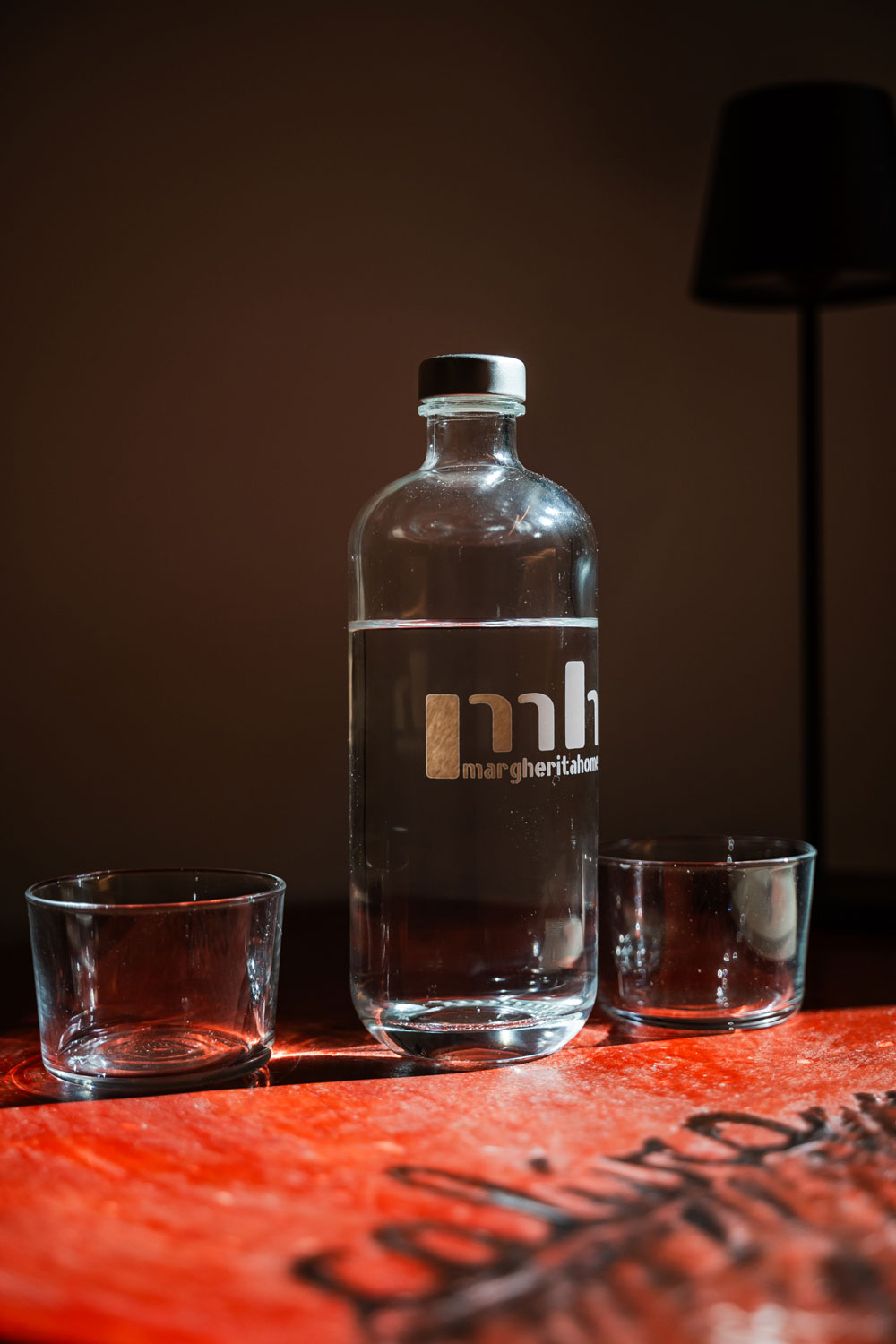 bottiglia-acqua-con-logo-mh