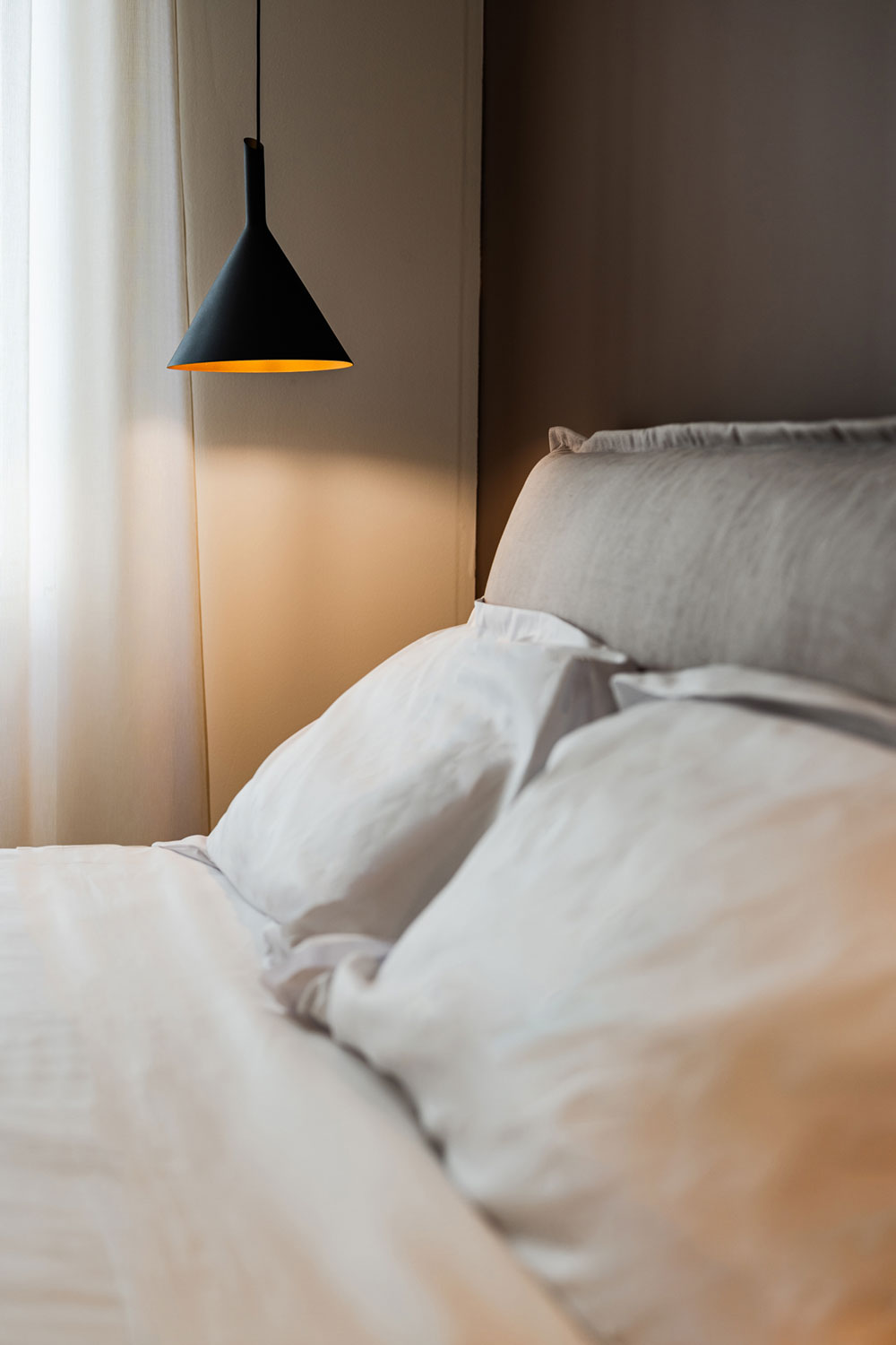 particolare-lampada-camera